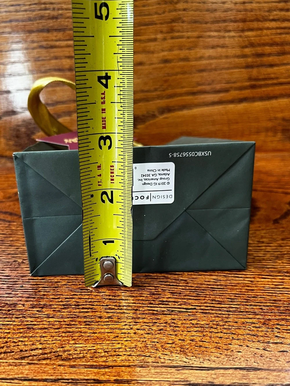 Design Focus Holiday Christmas Gift Bags